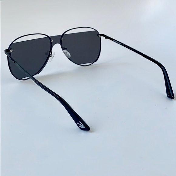 McQueen Unisex Sunglasses MQ0196S 001 Black Smoke - Picture 6 of 7